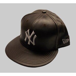 NWT Size 7 1/4 MLB New York Yankees Brown Leather Cap/Hat Fitted